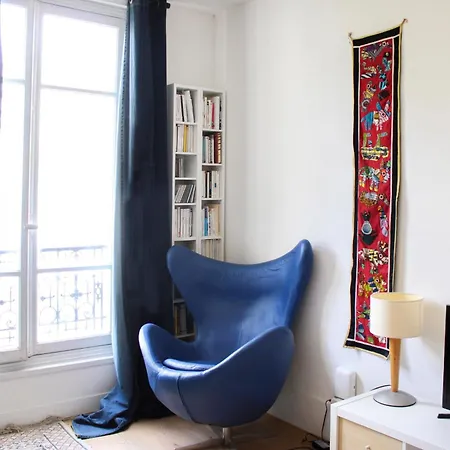 Charming And Bright North Of París